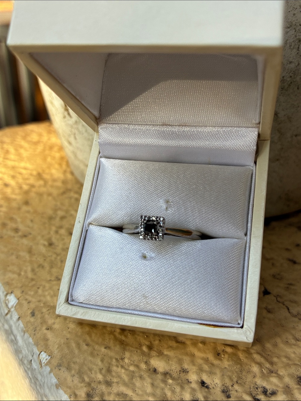 Authentic Vintage 10K White Gold Diamond Ring